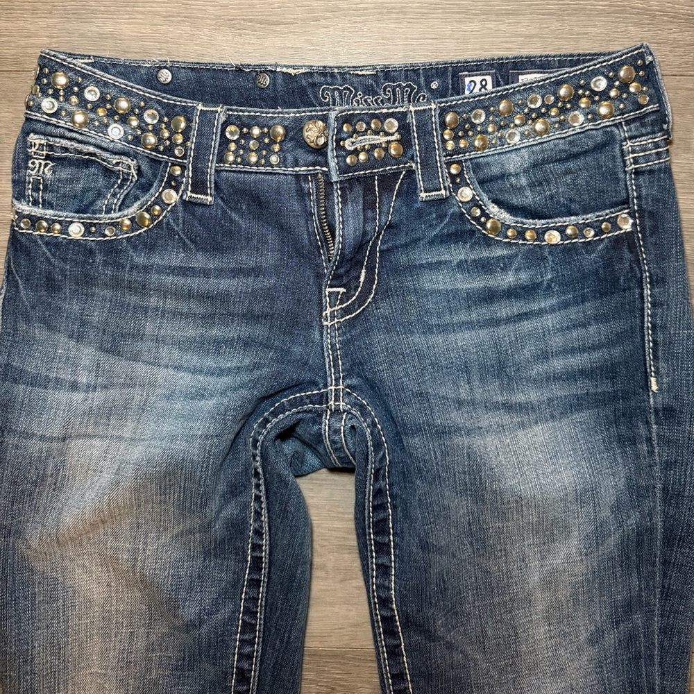 2000’s MissMe light wash Lowrise Flare/Bootcut studded Jeans.